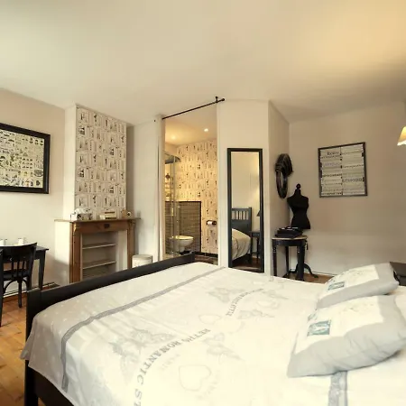 Aux Petits Bonheurs Guest house 3*